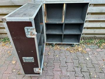 Flightcase ruilen tegen kratje bier beschikbaar voor biedingen