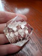 Reverse carved broche, Sieraden, Tassen en Uiterlijk, Antieke sieraden, Ophalen of Verzenden, Overige materialen, Broche