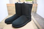 UGG W Classic Short II – Maat 39 Nieuw, UGG, Zwart, Nieuw, Ophalen of Verzenden