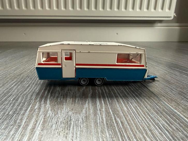 SIKU 2518 Caravan met tandem-as, Hobby en Vrije tijd, Modelauto's | 1:50, Gebruikt, Overige typen, SIKU, Ophalen of Verzenden