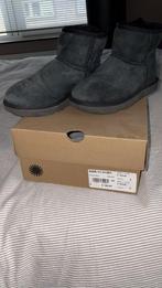 Uggs maat 36, Ophalen, Zo goed als nieuw, Jongen of Meisje