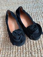 Unisa ballerina’s maat 40. Zwarte suede met bloemen, Zwart, Unisa, Gedragen, Ballerina's