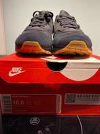 Air max 1 black gum 44.5, Ophalen of Verzenden, Zo goed als nieuw, Zwart