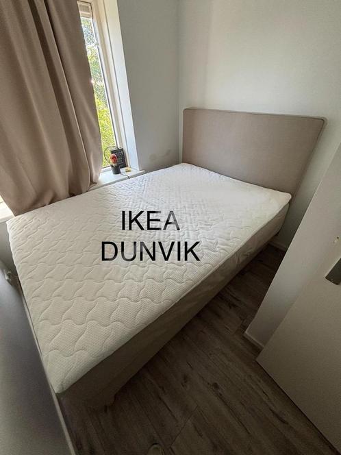 DUVNIK ikea boxspring bed 140cm x 200cm, Huis en Inrichting, Slaapkamer | Boxsprings, Gebruikt, 140 cm, 200 cm, Tweepersoons, Beige