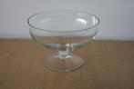 Glazen schaal op voet, Schaal, Rond, Ophalen of Verzenden, Glas
