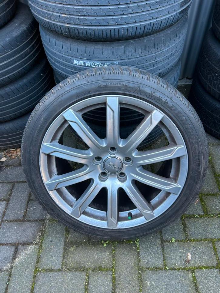 Audi A4 B8 Sportvelgen Winterset 18 inch, Auto-onderdelen, Banden en Velgen, Banden en Velgen, Winterbanden, 18 inch, 245 mm, Personenwagen