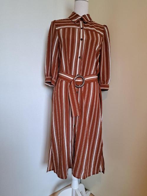 Bruin knoopjurk Monteau, Kleding | Dames, Jurken, Nieuw, Maat 38/40 (M), Bruin, Onder de knie, Ophalen of Verzenden