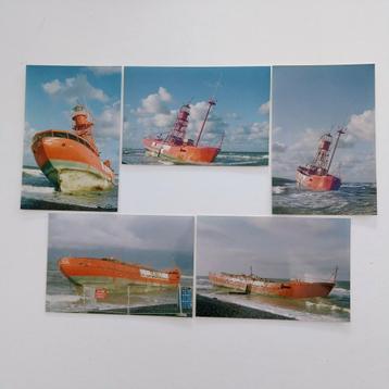 Stranding en sloop van het lichtschip Texel.  beschikbaar voor biedingen