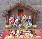 Kerststal met verlichting met porceleinen kerstbeeldjes zgan, Diversen, Kerst, Ophalen of Verzenden, Zo goed als nieuw