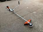 Stihl FSA 135 Accu Bosmaaier bj 2021 incl accu en lader, Ophalen of Verzenden, Gebruikt, 30 tot 50 cm, Accu