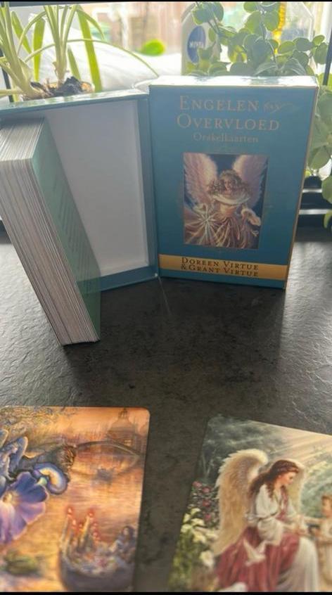 Engelen van overvloed orakelkaarten - Doreen virtue, Boeken, Esoterie en Spiritualiteit, Overige typen, Tarot of Kaarten leggen