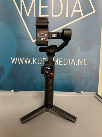 Hohem iSteady M6 Smartphone Gimbal met AI‑tracker. beschikbaar voor biedingen