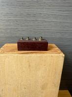 Blok met gewichtjes - hxbxd 2.1x4.5x1.5cm - metaal en hout, Ophalen of Verzenden, Poppenhuis