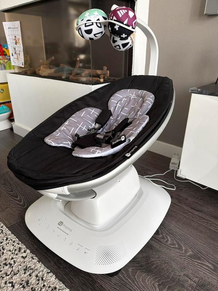 4moms MamaRoo Wipstoel - Zo Goed Als Nieuw!, Kinderen en Baby's, Wipstoeltjes, Zo goed als nieuw, Wipstoel, Overige merken, Met gordel(s) of riempje(s)