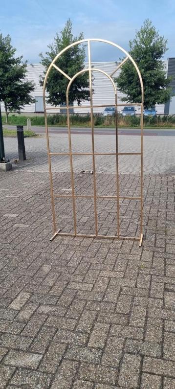Backdrop raamvormig beschikbaar voor biedingen