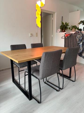 Eettafel van Jysk - 90x160 warm eiken/zwart beschikbaar voor biedingen