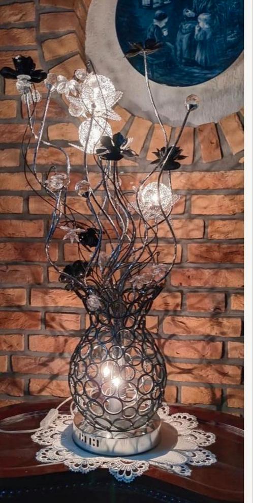 Prachtige lamp verlichting metalen vaas bloemen decoratie, Huis en Inrichting, Lampen | Tafellampen, Zo goed als nieuw, 75 cm of meer