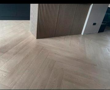 Vinyl vloer +_50m2 beschikbaar voor biedingen