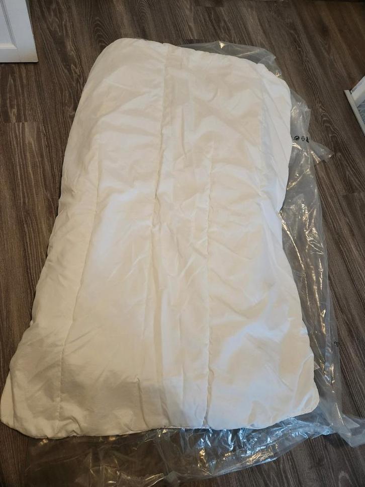 Ledikant deken 135 x 100, Huis en Inrichting, Slaapkamer | Beddengoed, Zo goed als nieuw, Deken of Dekbed, Eenpersoons, Wit, Ophalen of Verzenden