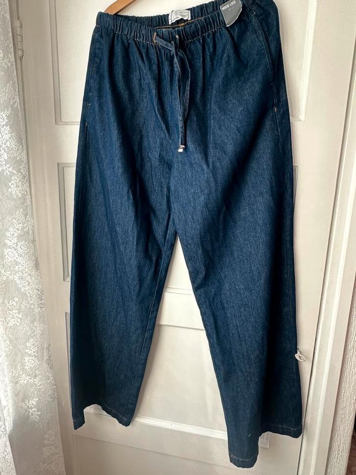 Nieuw met kaartje donkerblauwe wijde wideleg jeans L 44 46, Kleding | Dames, Spijkerbroeken en Jeans, Nieuw, W33 - W36 (confectie 42/44)