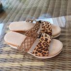 Slippers panterprint maat 41..valt als 40 zgan, Ophalen of Verzenden, Zo goed als nieuw, Bruin
