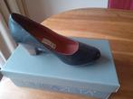 Zware pump maat 37, Kleding | Dames, Schoenen, Ophalen, Nieuw, Zwart