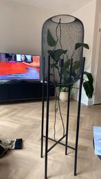 Zwarte metalen vloerlamp, Huis en Inrichting, Lampen | Vloerlampen, Ophalen, Zo goed als nieuw