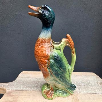 Brocante aardewerk waterkan van St Clement, eend beschikbaar voor biedingen