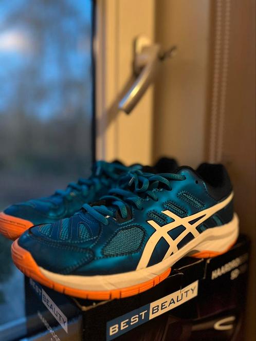 Nog hele mooie asics maat 38, Sport en Fitness, Volleybal, Zo goed als nieuw, Schoenen, Ophalen of Verzenden