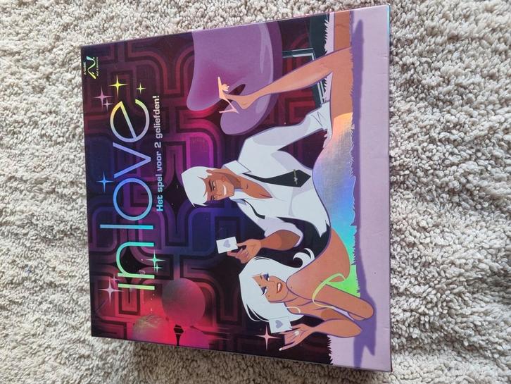 In Love - Het spel voor 2 geliefden!, Hobby en Vrije tijd, Gezelschapsspellen | Bordspellen, Zo goed als nieuw, Een of twee spelers