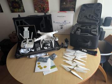 DJI Phantom 3 Advanced Set (Drone, Controller,  Koffer, etc) beschikbaar voor biedingen