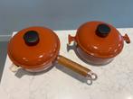 2 Le Creuset La Mama 17 cm Burnt Orange in nieuwstaat, Huis en Inrichting, Gietijzer, Ophalen of Verzenden, Zo goed als nieuw