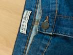 Te koop kort spijkerbroek mt 42, Kleding | Dames, Ophalen of Verzenden, Zo goed als nieuw, Blauw, W33 - W36 (confectie 42/44)