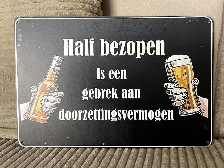 Half bezopen metalen tekstbord (Old Look), Huis en Inrichting, Woonaccessoires | Tekstborden en Spreuken, Nieuw, Ophalen of Verzenden