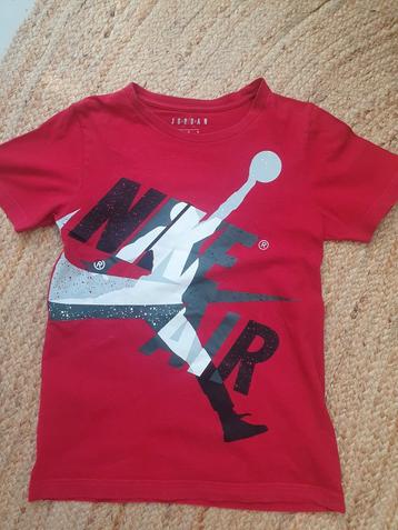 NIKE JORDAN TSHIRT ROOD 10-12YRS 134 -146cm beschikbaar voor biedingen