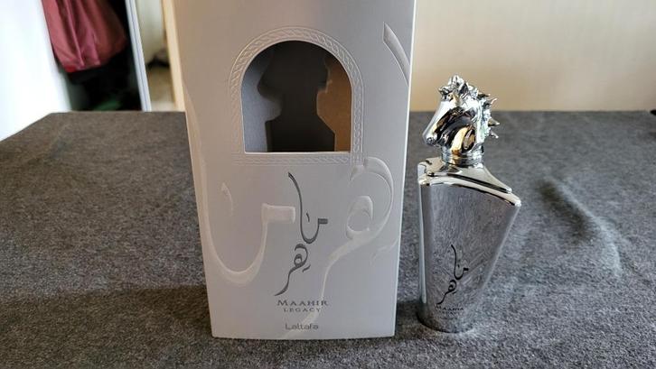 Lattafa Maahir Lagacy, 100 ML, Sieraden, Tassen en Uiterlijk, Uiterlijk | Parfum, Zo goed als nieuw, Ophalen of Verzenden