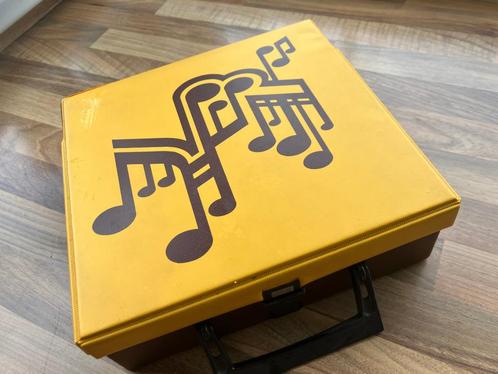 Cassette opbergbox vintage, Cd's en Dvd's, Cassettebandjes, Gebruikt, Origineel, Overige genres, 2 t/m 25 bandjes, Ophalen of Verzenden