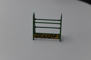 Dinky toys Dunlop bandenrek beschikbaar voor biedingen