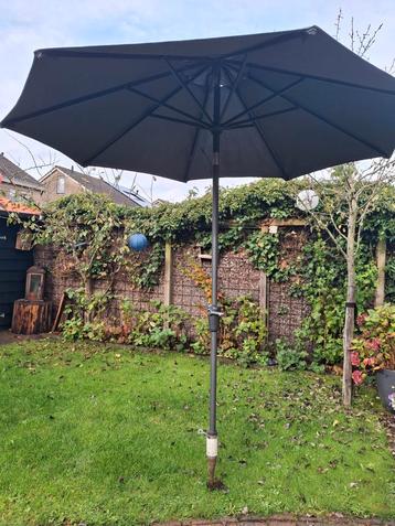 Camping Parasol - Stokparasol beschikbaar voor biedingen
