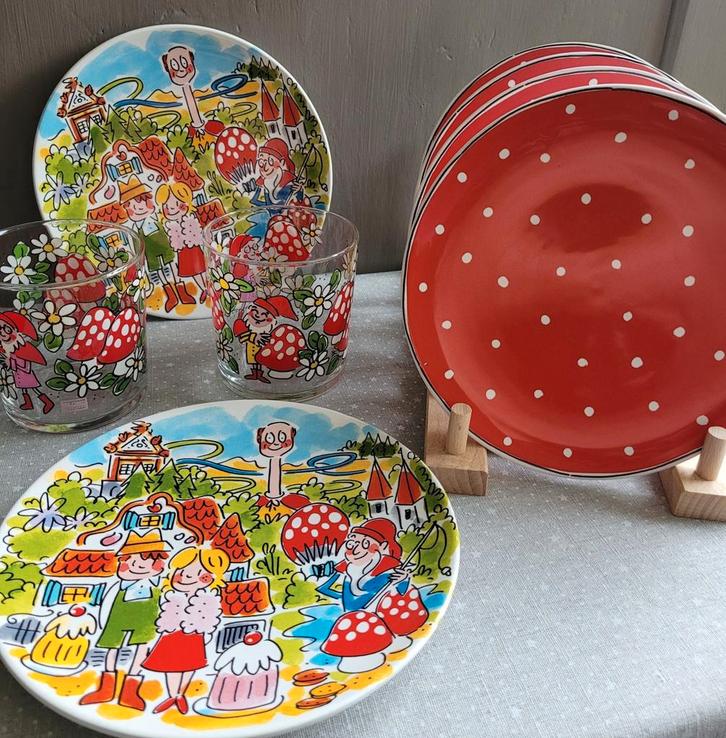 Blond Amsterdam Efteling 6 taartbordjes en 2 glazen, Huis en Inrichting, Keuken | Servies, Zo goed als nieuw, Bord(en), Blond Amsterdam