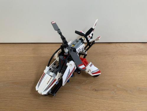 Lego Technic ultralight helicopter 42057, Kinderen en Baby's, Speelgoed | Duplo en Lego, Zo goed als nieuw, Lego, Complete set