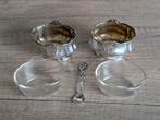 Zilveren zoutvaatjes met zilveren lepeltje, Antiek en Kunst, Antiek | Goud en Zilver, Ophalen of Verzenden, Zilver