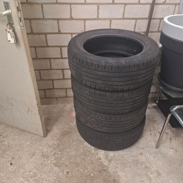 Continental Banden - Set van 4, Auto-onderdelen, Banden en Velgen, Band(en), Zomerbanden, 17 inch, 215 mm, Personenwagen, Gebruikt