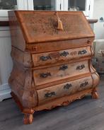 Buikkast secretaire, Ophalen