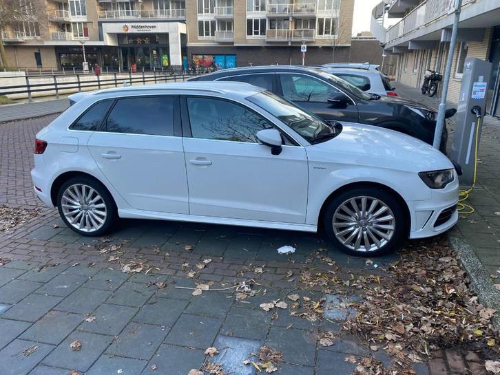 Audi A3 - uniek all option / Tfsi 204pk E-tron Phev S Tronic, Auto's, Audi, Particulier, A3, ABS, Airbags, Airconditioning, Apple Carplay