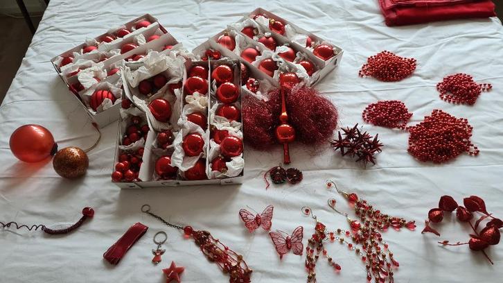 Kerstversiering Rood, Diversen, Kerst, Zo goed als nieuw, Ophalen