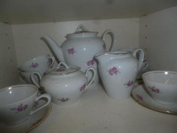 Magvam MOKKA serviesje met dubbele roze roosjes beschikbaar voor biedingen