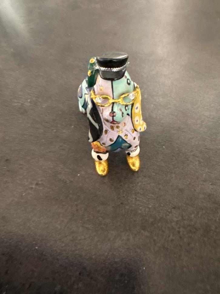 Decoratief Hondenbeeldje tekkel met bril Tomscompany, Antiek en Kunst, Kunst | Beelden en Houtsnijwerken, Ophalen of Verzenden