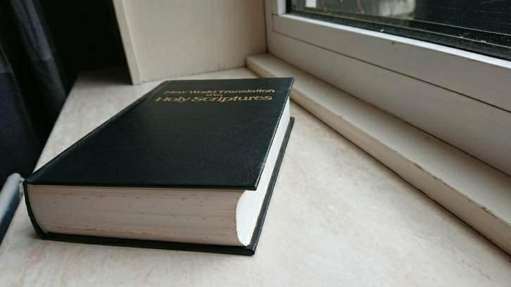 Engelse Nieuwewereldvertaling van de Bijbel Jehovas getuigen, Antiek en Kunst, Antiek | Boeken en Bijbels, Ophalen of Verzenden