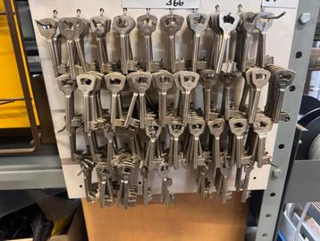 Sleutels 366 1 tm 40 (Nr: 2011) beschikbaar voor biedingen